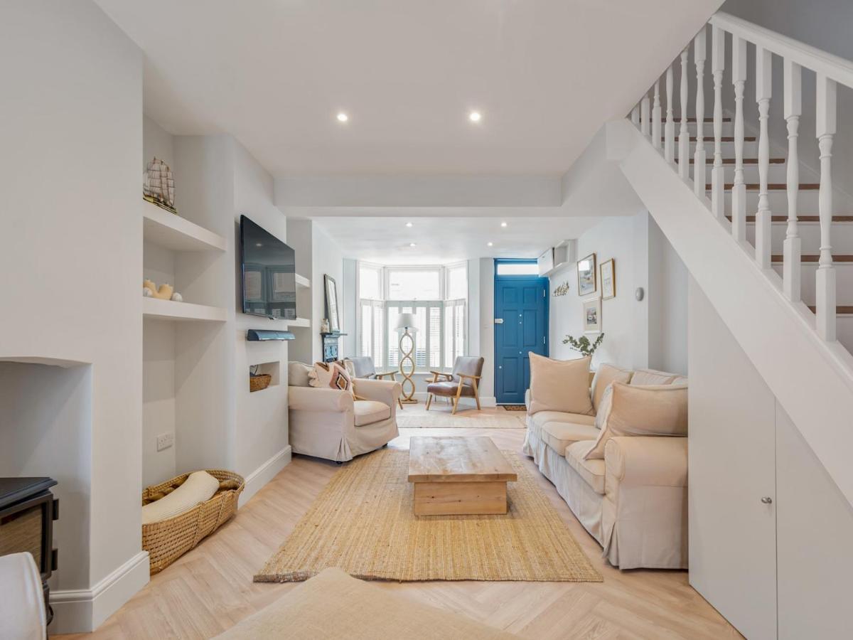 Pass The Keys 3 Bed Scandi Heaven Minutes From The Beach Whitstable Bagian luar foto