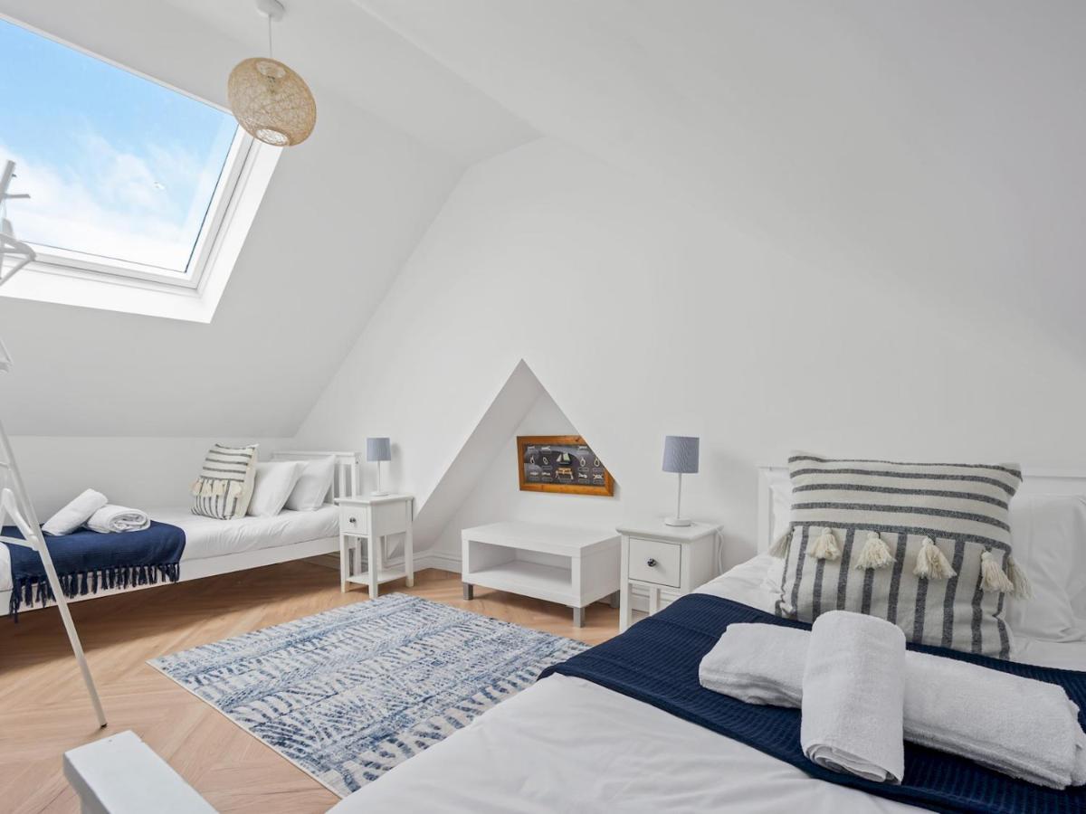 Pass The Keys 3 Bed Scandi Heaven Minutes From The Beach Whitstable Bagian luar foto